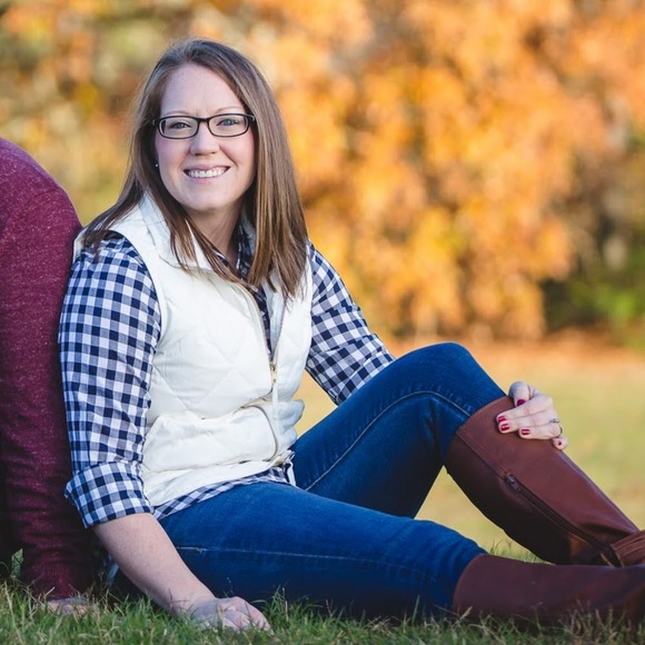 Meet your Posher, Danielle - Picture 1 of 1